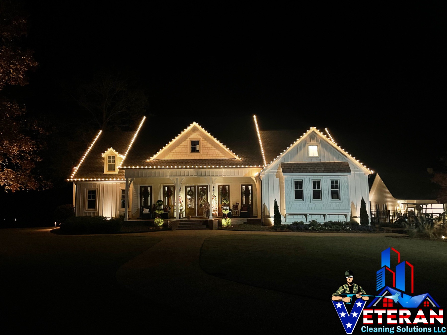 Residential Christmas Light Installation in Southside, AL
